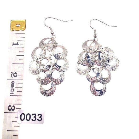 Silver filigree layered dangle earrings - Picture 3 of 3